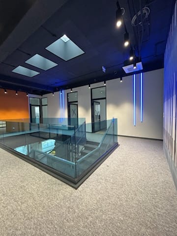 Bee-Light Image 2024-12-05 at 14.59.12